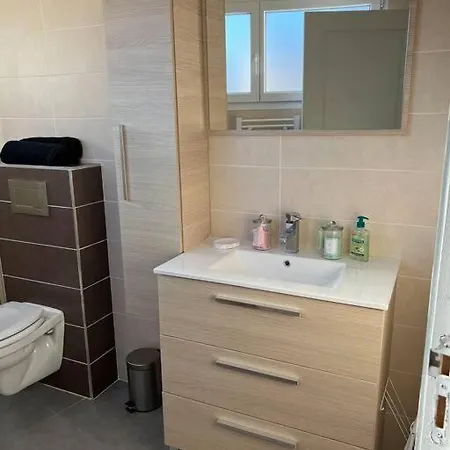 Charmant Studio Proche Des Plages Apartamento Béziers